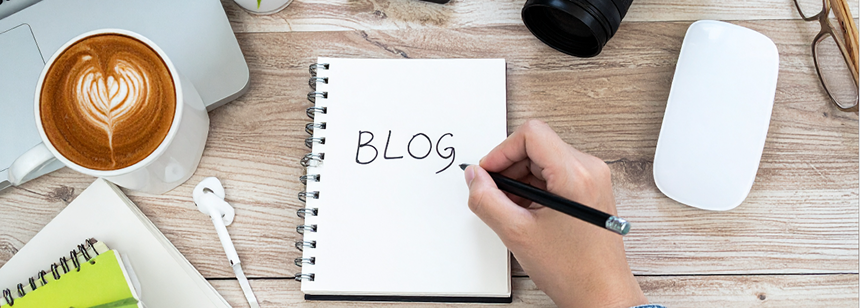 Blog - psaní do notesu s kávou